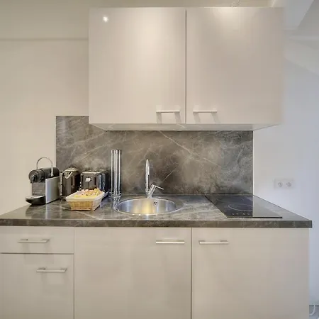 Superb Studio, Brand New, Comfortable - * קאן