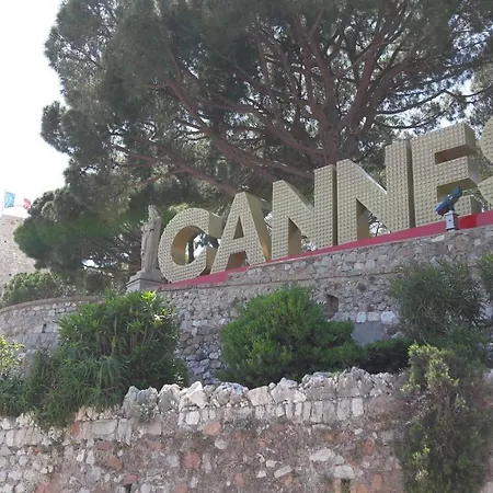 Superb Studio, Brand New, Comfortable - Daire Cannes